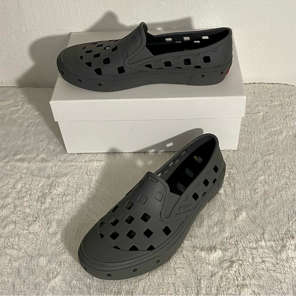 Vans Other - Vans Pewter MTE Slip-On TRK Shoes Size Men’s 6/Women’s 7.5 Unisex
